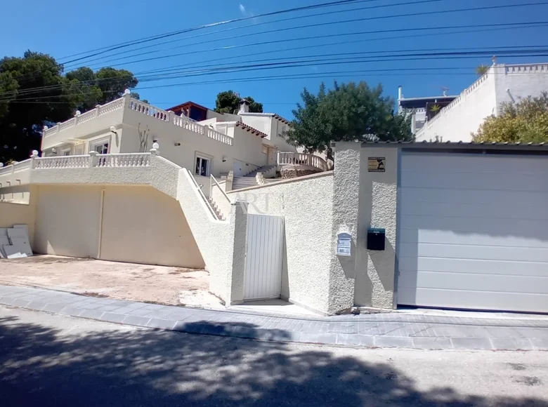 5 bedroom villa 218 m² la Nucia, Spain