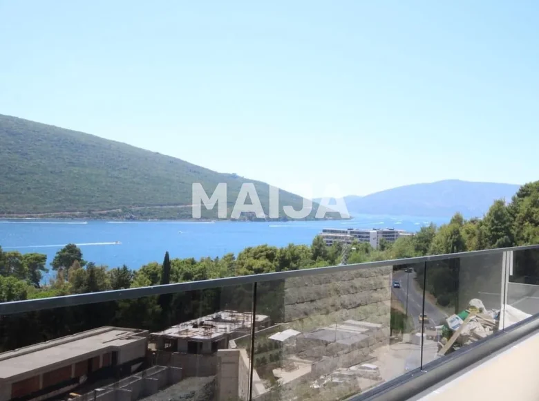 Квартира 3 комнаты 61 м² Кумбор, Черногория