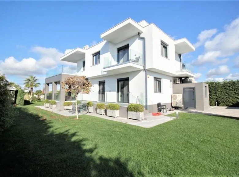 villa de 5 dormitorios 386 m² Central Macedonia, Grecia