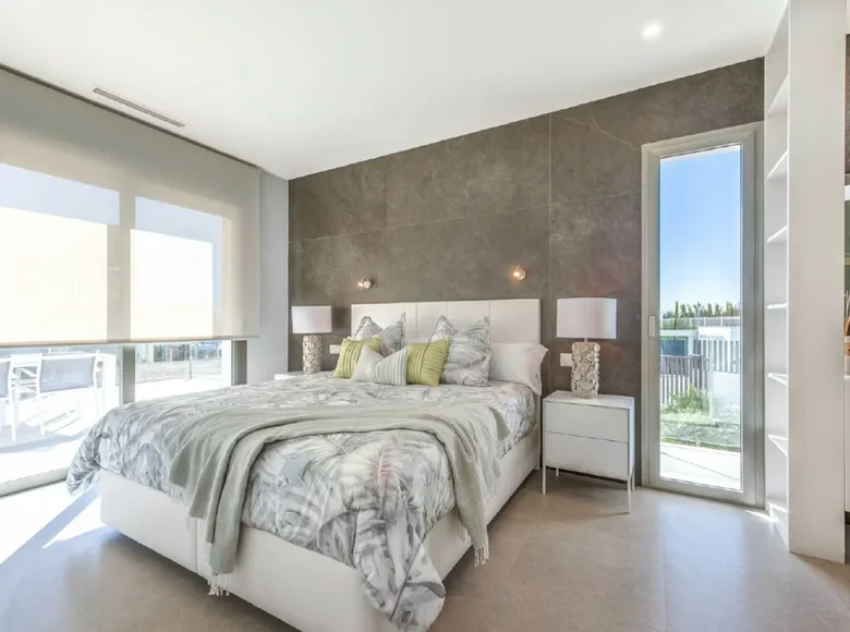 Villa de tres dormitorios 140 m² Finestrat, España