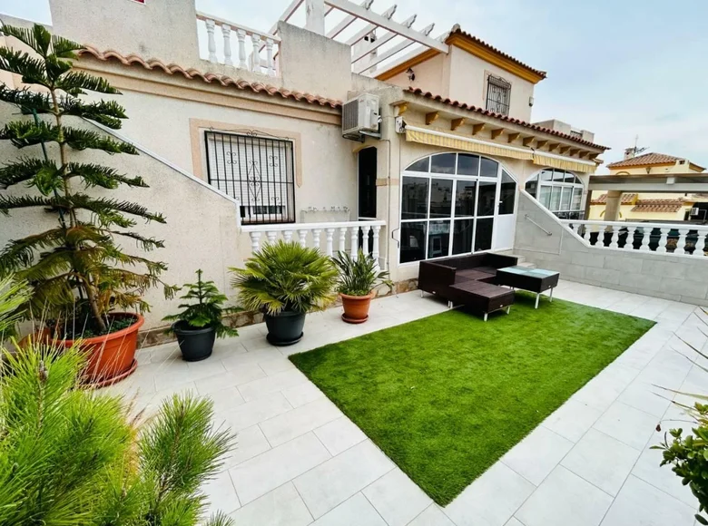 Townhouse 2 bedrooms 56 m² Torrevieja, Spain