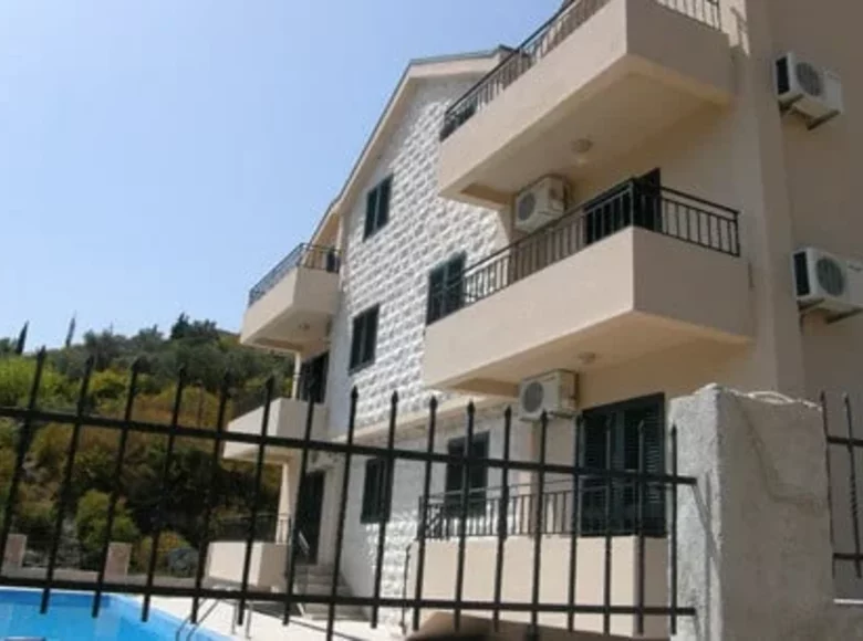 Mieszkanie 2 pokoi 81 m² Bijelske Krusevice, Czarnogóra