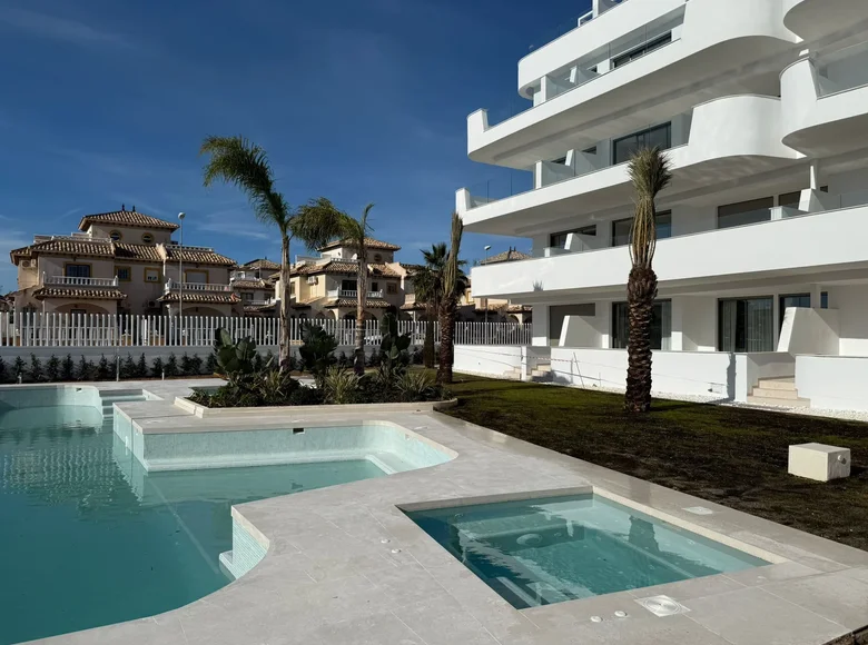 Квартира 3 спальни 94 м² Orihuela, Испания