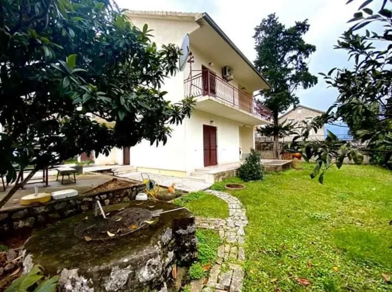 villa de 5 chambres 249 m² Kotor, Monténégro