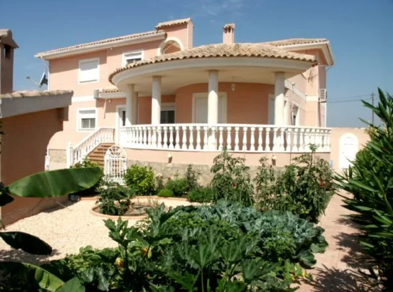 6 bedroom villa 621 m² Rojales, Spain