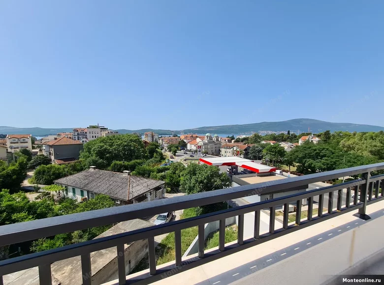 Mieszkanie 3 pokoi 220 m² Tivat, Czarnogóra