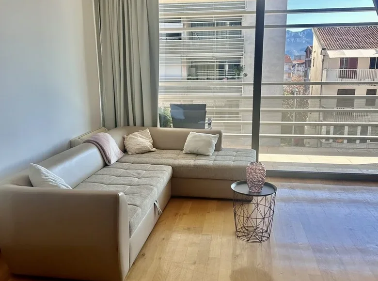 2 bedroom apartment 85 m² Budva, Montenegro