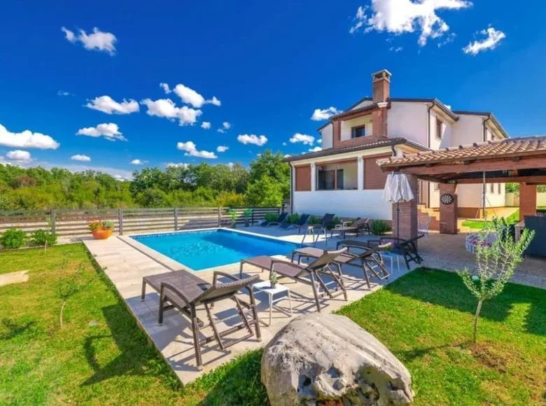 villa de 5 dormitorios 285 m² Porec, Croacia