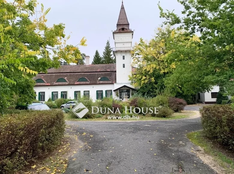 Villa 1 022 m² Komitat Pest, Ungarn