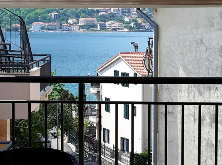 Wohnung 4 Zimmer 118 m² Dobrota, Montenegro