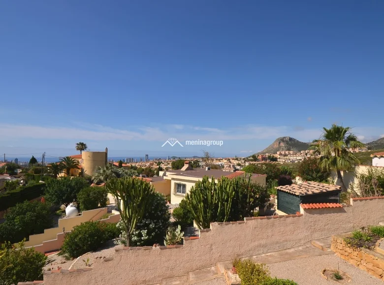 3 bedroom villa 300 m² l Alfas del Pi, Spain