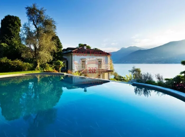 Villa de 6 habitaciones 1 000 m² Griante, Italia