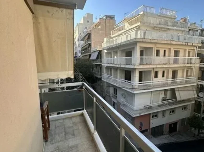 Mieszkanie 3 pokoi 82 m² Pireus, Grecja