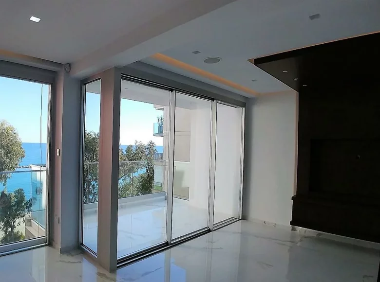 Mieszkanie 4 pokoi 140 m² Społeczność St. Tychon, Cyprus