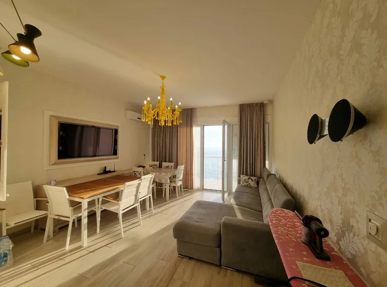 2 bedroom apartment 97 m² Kukulje, Montenegro