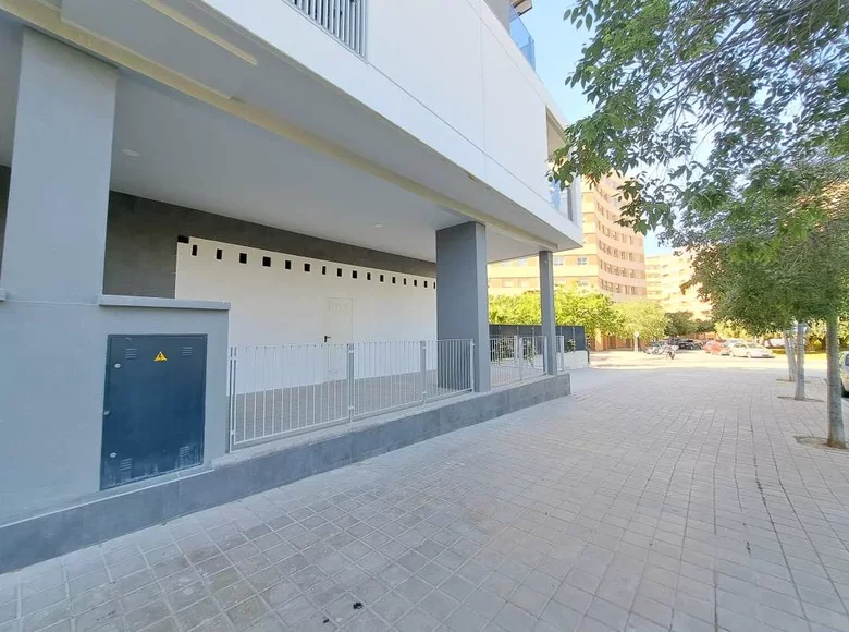 Propiedad comercial 118 m² en Alicante, España