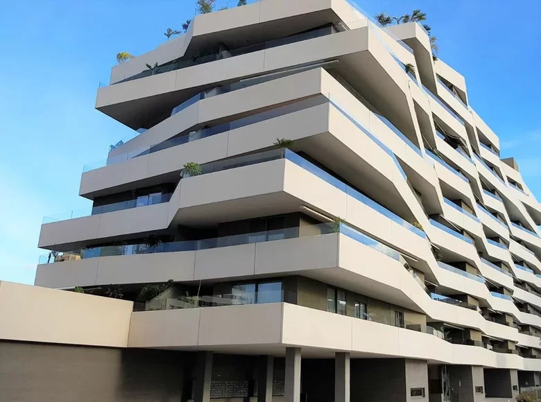 Mieszkanie 4 pokoi 131 m² Alicante (wyspa), Hiszpania