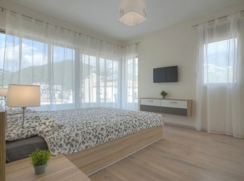 Nieruchomości komercyjne 72 m² Budva, Czarnogóra