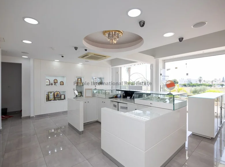Shop 62 m² in Paralimni, Cyprus