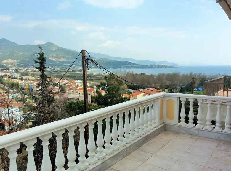 Townhouse 5 bedrooms 180 m² Nea Iraklitsa, Greece