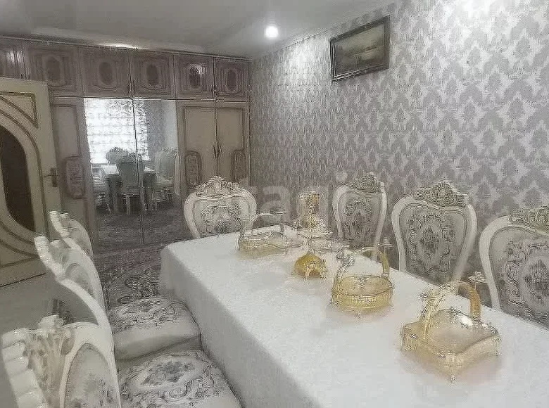 Kvartira 3 xonalar 70 m² Samarqandda