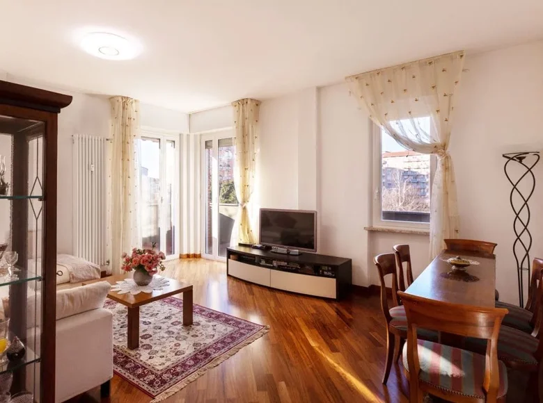 2 bedroom apartment 103 m² Milan, Italy