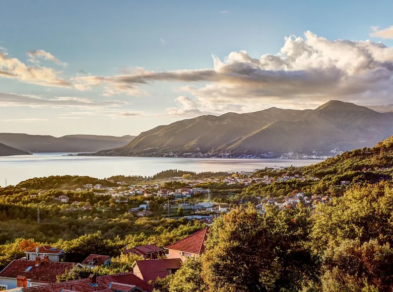 2 bedroom apartment 120 m² Kavac, Montenegro