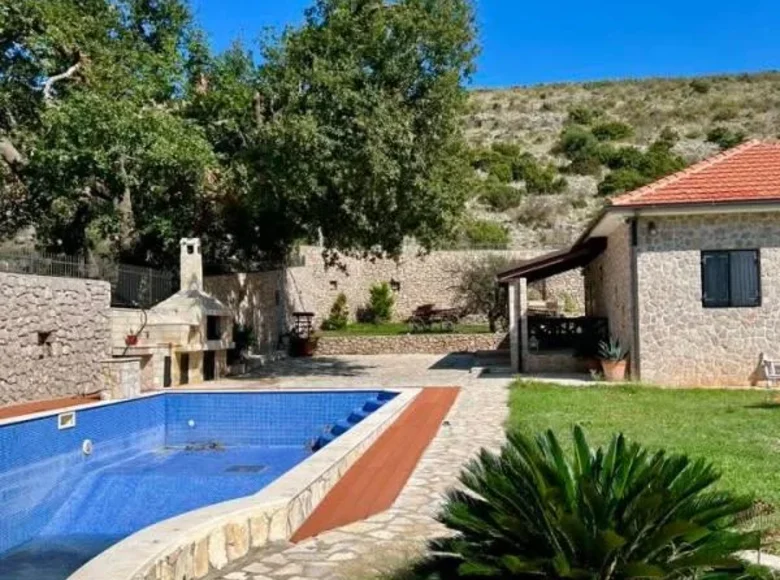 2 bedroom apartment 120 m² Polje, Montenegro