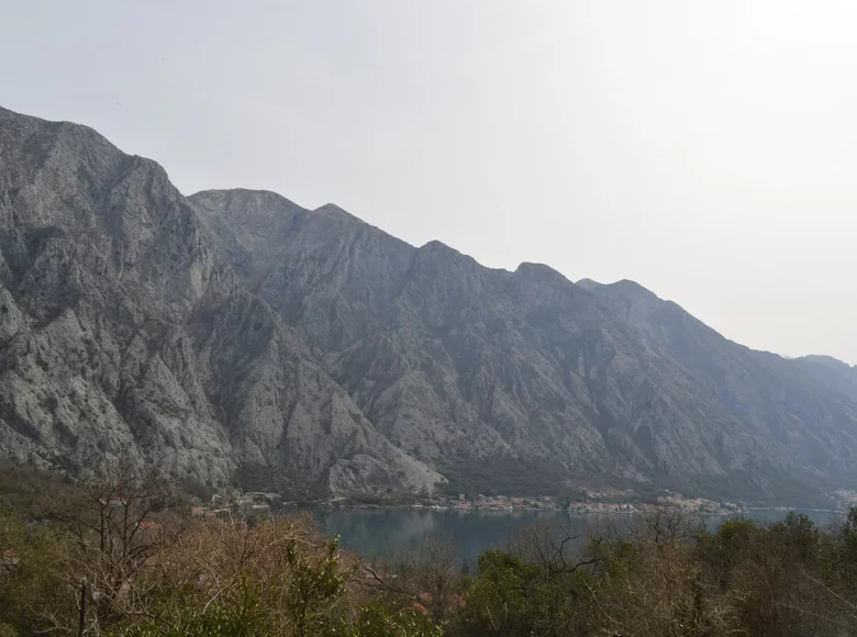 Grundstück 11 000 m² Zupci, Montenegro