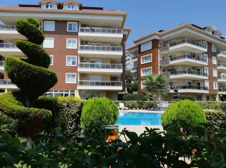 Mieszkanie 4 pokoi 185 m² Karakocali, Turcja