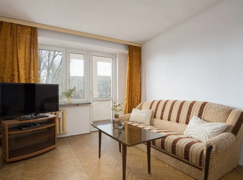 3 room apartment 64 m² Warsaw, Poland