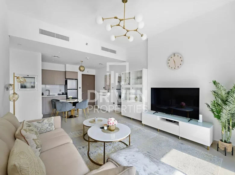 Mieszkanie 1 pokój 712 m² Dubaj, Emiraty Arabskie
