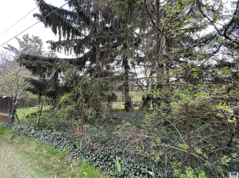 Land 708 m² Nagykovacsi, Hungary