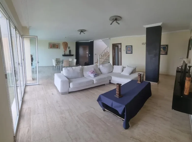 Penthouse 3 bedrooms  Alicante, Spain
