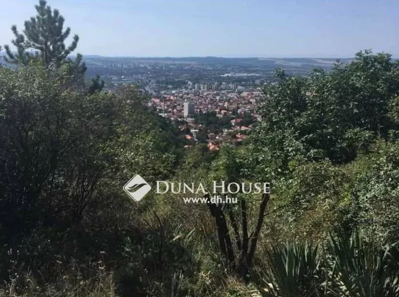 Land 1 450 m² Pecsi jaras, Hungary