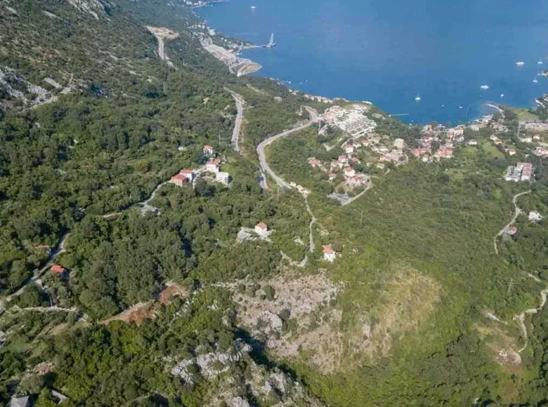 Parcelas 5 270 m² Morinj, Montenegro