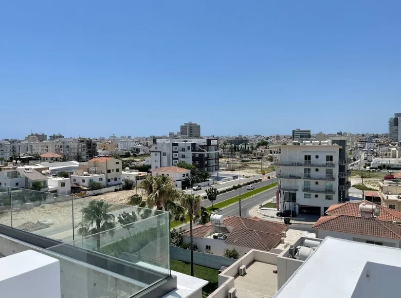 Mieszkanie 2 pokoi 82 m² Larnaka, Cyprus