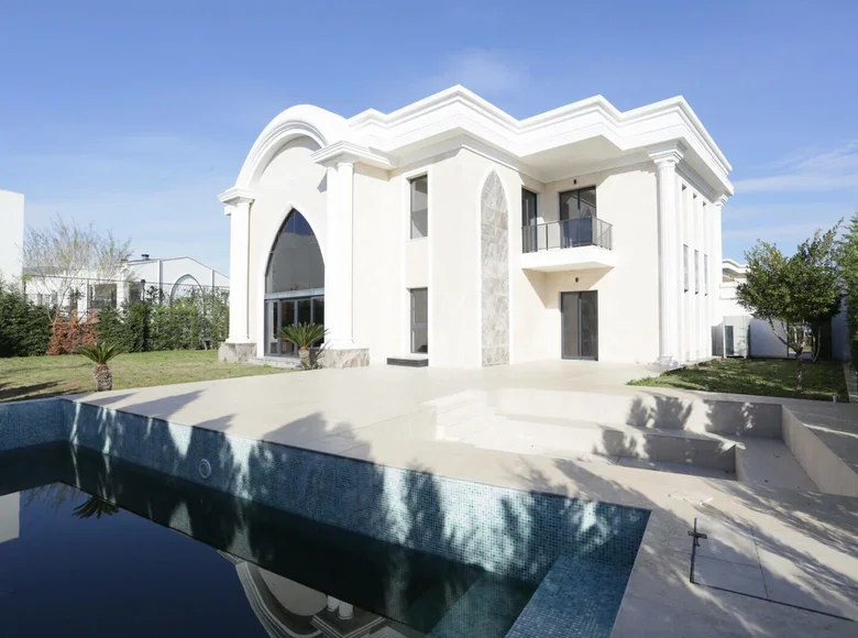 Mansion 7 bedrooms 1 200 m² Doesemealti, Turkey