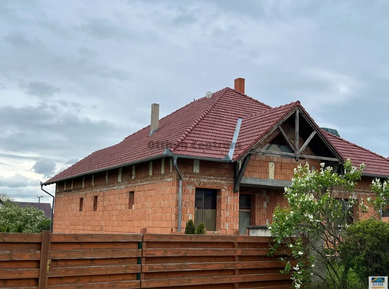 Haus 5 Zimmer 215 m² Sankt Niklaus am Neusiedlersee, Ungarn