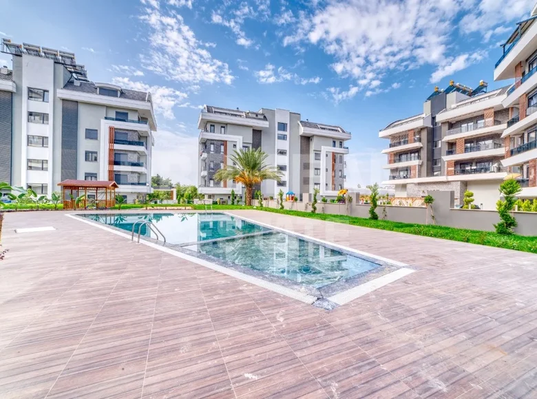 Mieszkanie 4 pokoi 150 m² Alanya, Turcja