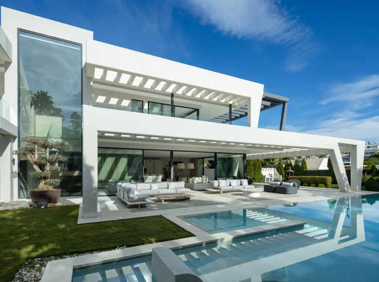 6 bedroom villa 906 m² Marbella, Spain