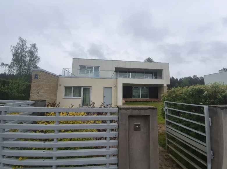 Villa 6 habitaciones 245 m² Valmiera, Letonia