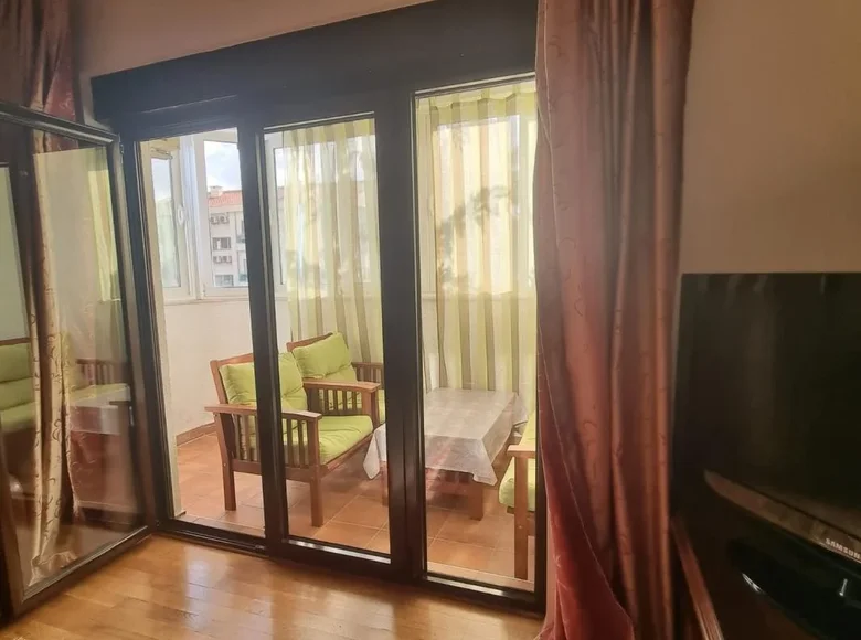 Mieszkanie 2 pokoi 60 m² Petrovac, Czarnogóra