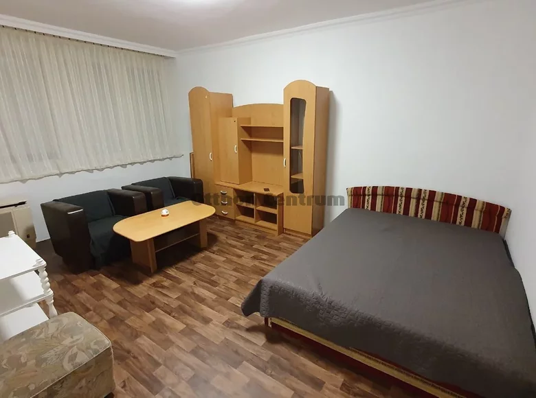 Квартира 2 комнаты 49 м² Цеглед, Венгрия
