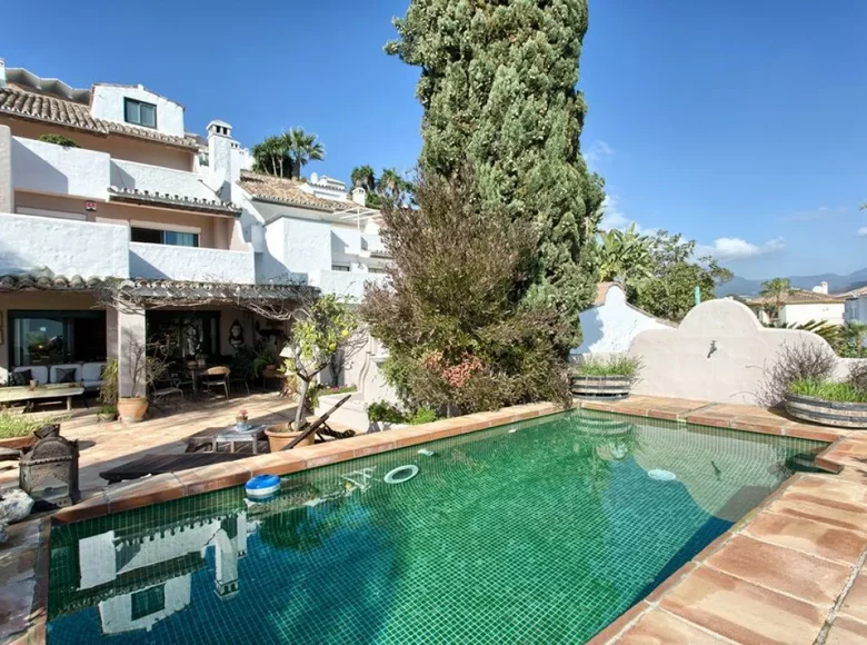 Haus 5 Zimmer 281 m² Marbella, Spanien