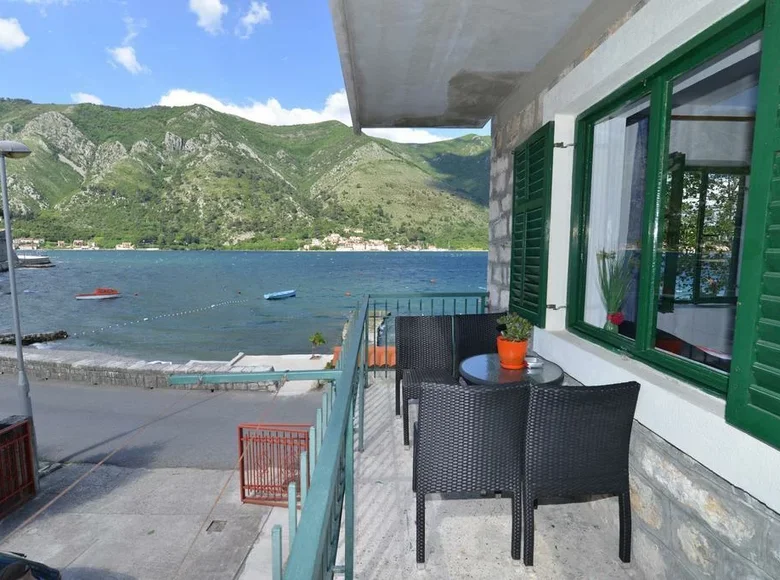 Hotel 174 m² in Dobrota, Montenegro