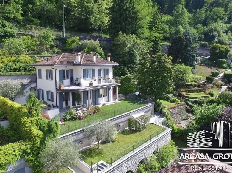 3 bedroom villa 360 m² Faggeto Lario, Italy