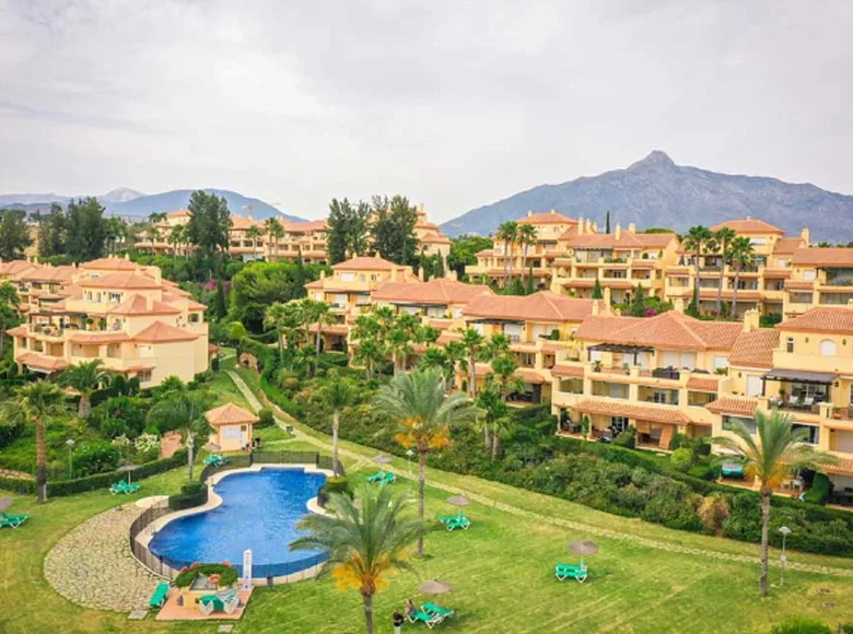 2 bedroom apartment 110 m² Marbella, Spain