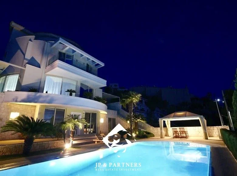 8 bedroom House 600 m² Greece, Greece