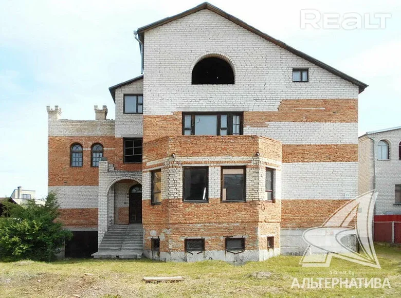 House 373 m² Brest, Belarus